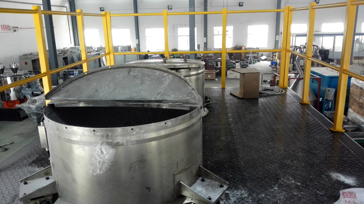 _detalle-de-mezclador-de-plastico