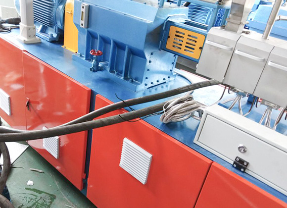  La introducción de la máquina de granules TPU